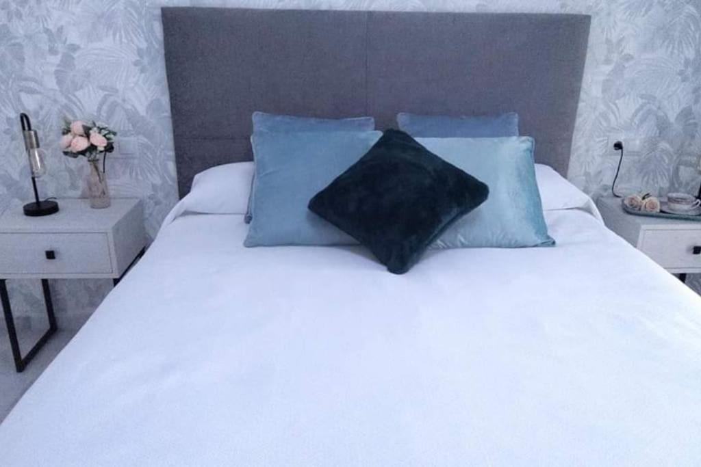 Love Rent4 Malaga Yolamar Беналмадена Екстериор снимка