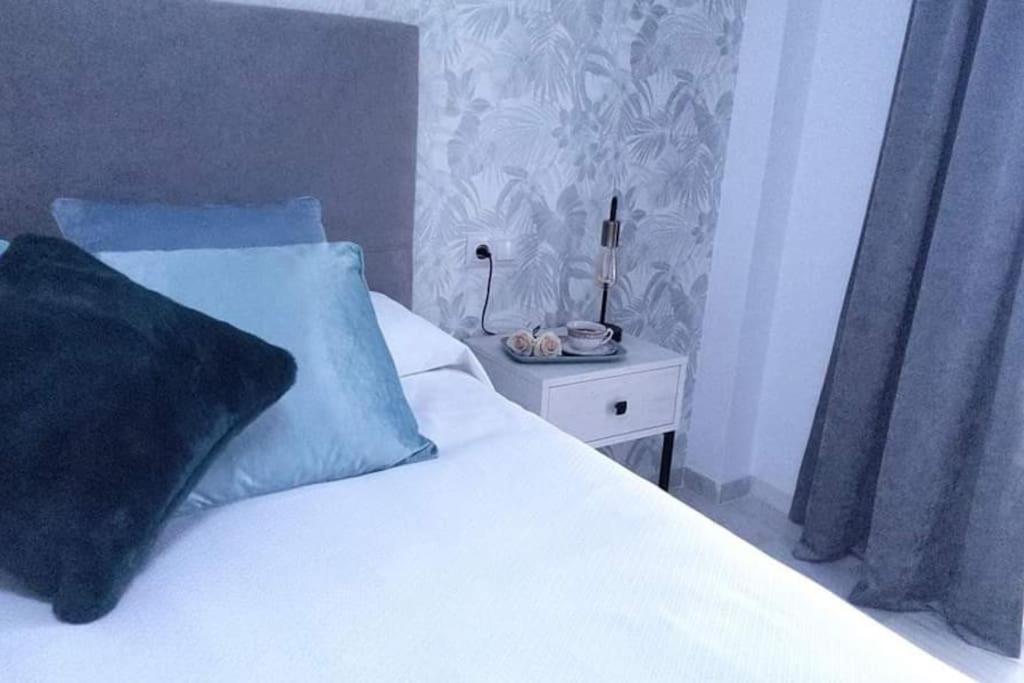 Love Rent4 Malaga Yolamar Беналмадена Екстериор снимка
